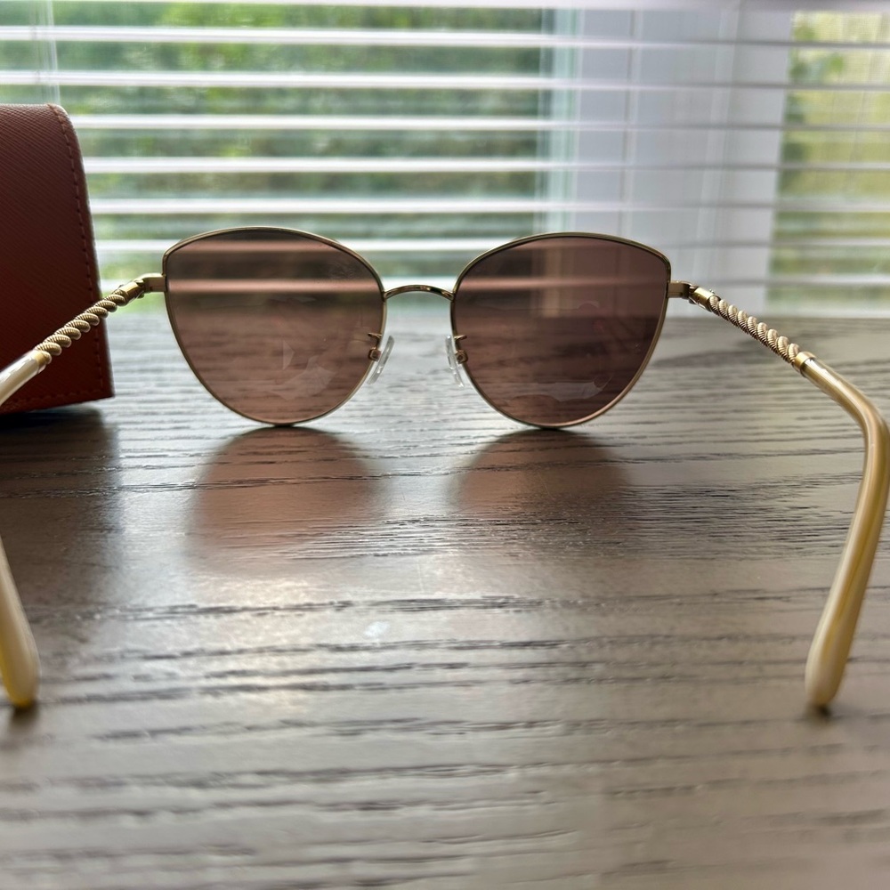 Tory Burch Brown Sunglasses with Double Bridge Design - Picture 4 of 9